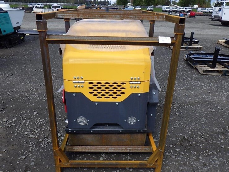 2026-sdlool-1000-vibratory-smooth-drum-roller-image-5