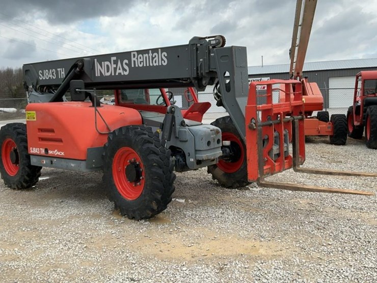 #202-•-2020-skyjack-sj843h-telehandler-image-7