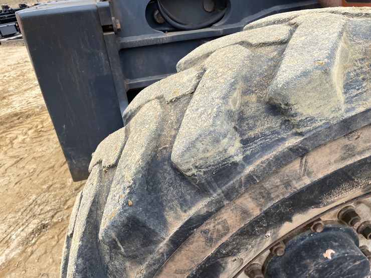 2012-jlg-g6-42a-image-75