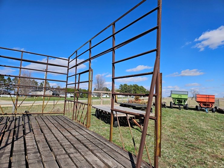 #536-•-8'x16'-bale-wagon-image-11