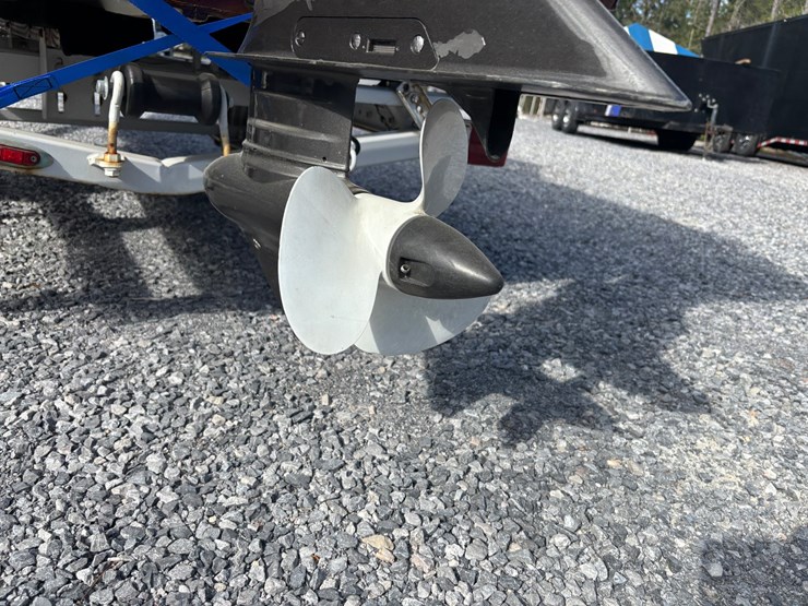 #9548-•-the-“nectar”-–-17’-vintage-wooden-boat,-true-collector’s-piece-image-11