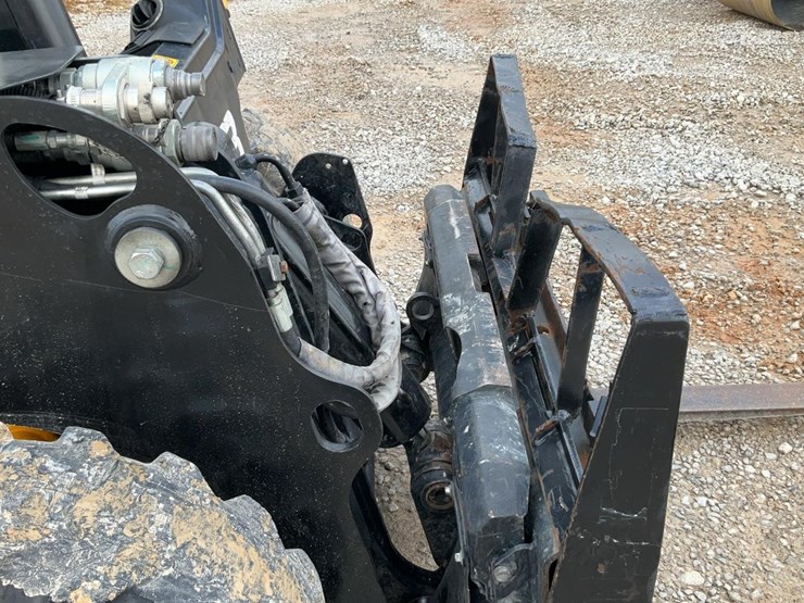 2021-jcb-215-image-37