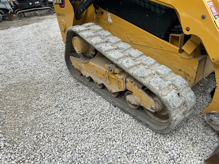 2023-caterpillar-259d3-image-12