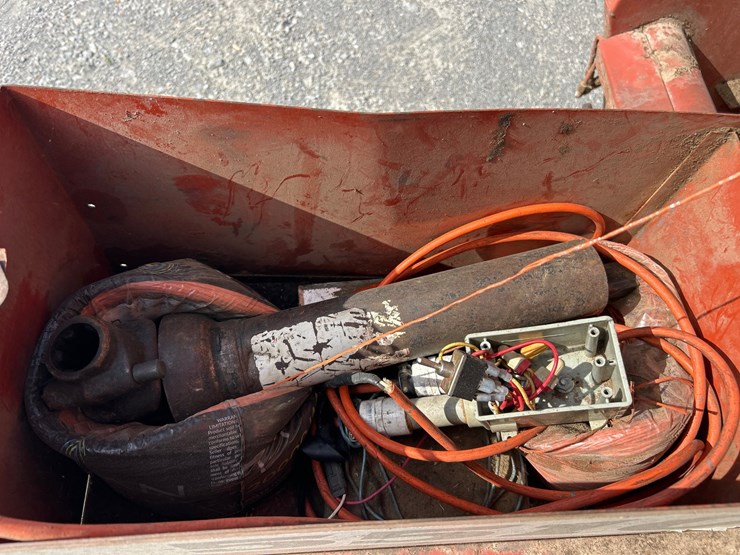 hesston-5510-image-8