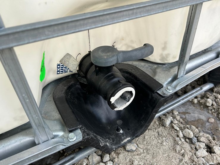 water-tank-tote-image-6