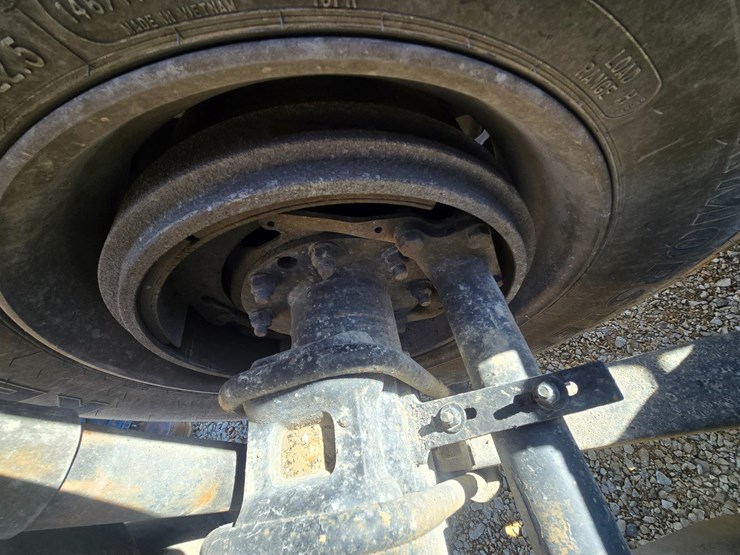 1996-peterbilt-377-image-81