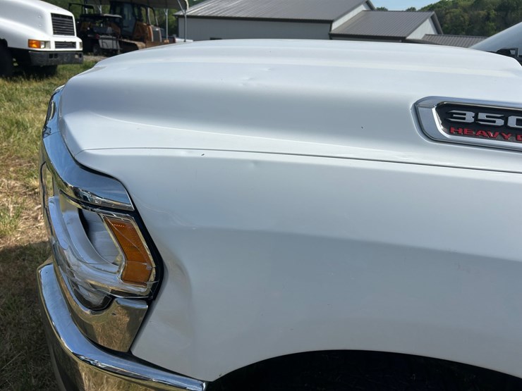 2020-dodge-3500-image-8