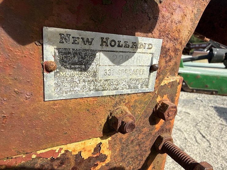 new-holland-331-image-5