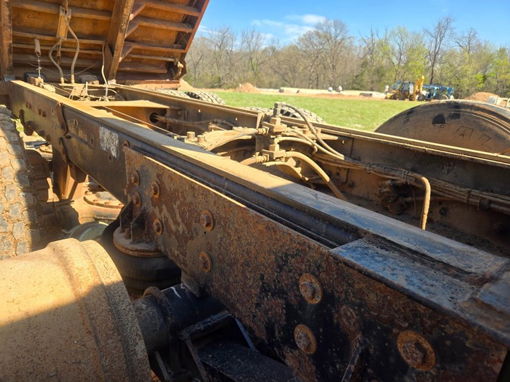 1994-mack-rd690s-image-109