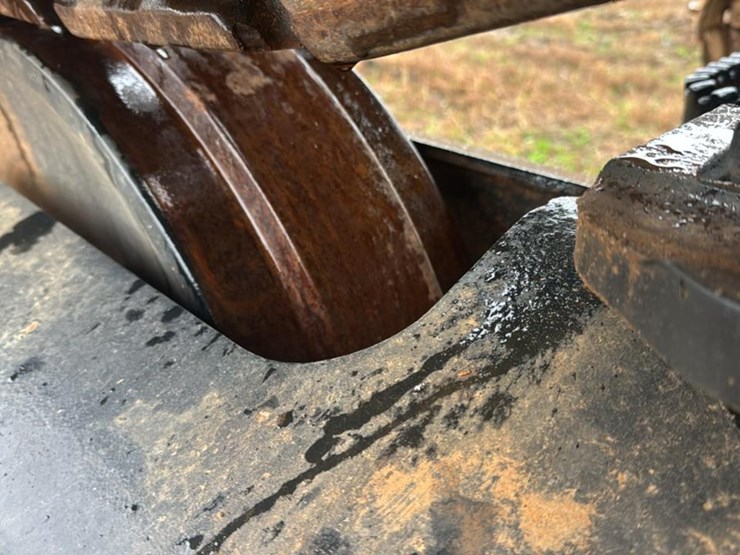 2010-tigercat-lx822c-image-38