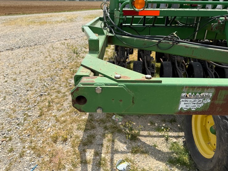 john-deere-1590-image-50