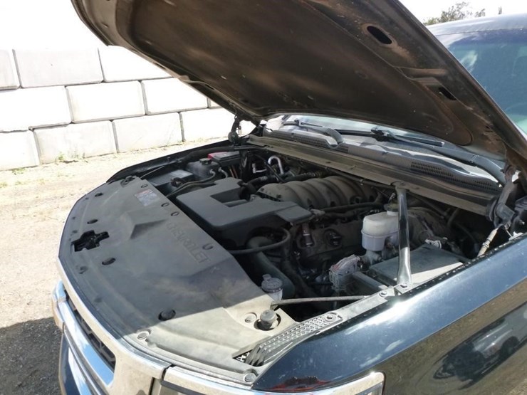 2019-chevrolet-tahoe-image-21