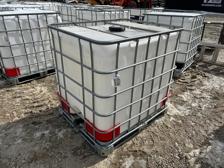 water-tank-tote-image-1