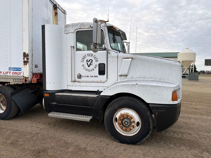 1990-kenworth-t400-image-4