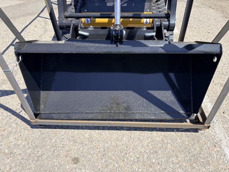 2026-agt-kkta27-skid-steer-loader-image-5