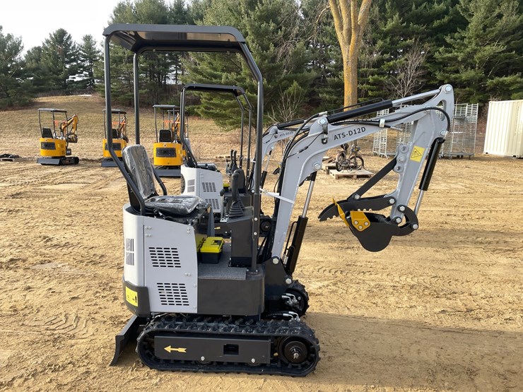 #1044-•-new-ats-d12d-mini-excavator-image-4