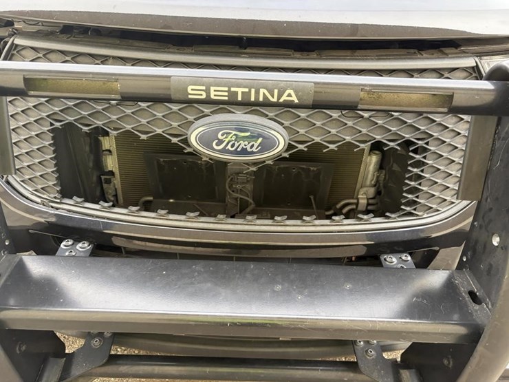 2021-ford-explorer-image-7