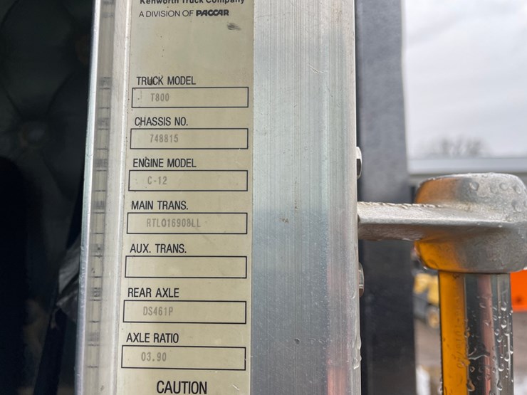 1997-kenworth-t800-image-10