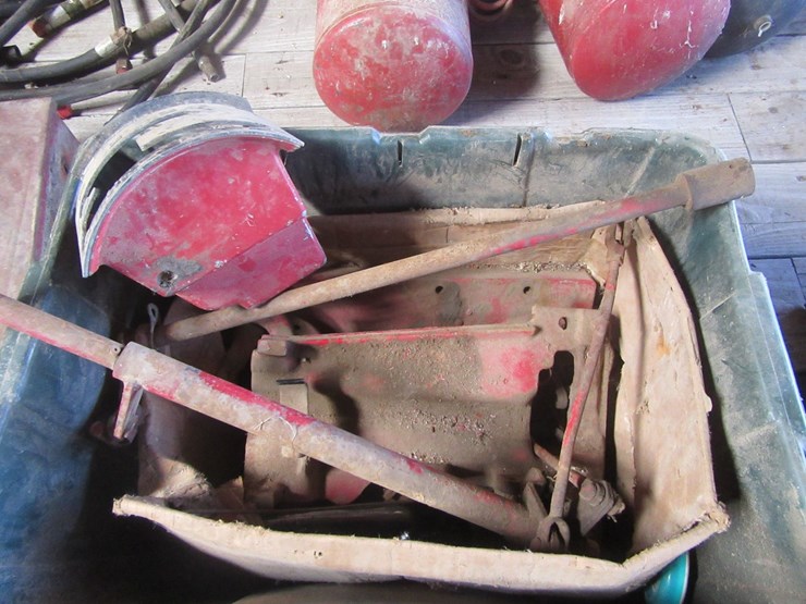 international-806-image-4