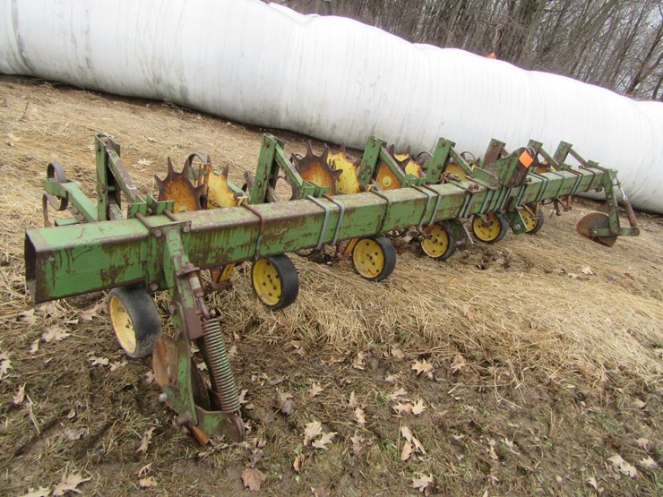 john-deere-6-image-1