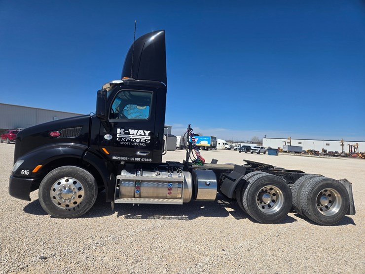 2016-peterbilt-579-image-6