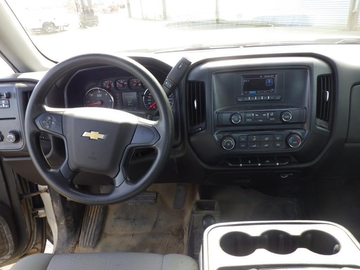 2017-chevrolet-1500-image-9