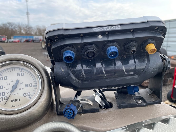 #2338-•-2002-crestliner-1650-fish-hawk-fishing-boat-(has-wi-title)-image-22