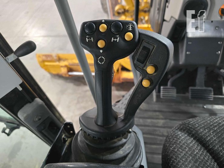 2019-caterpillar-140m3-image-15