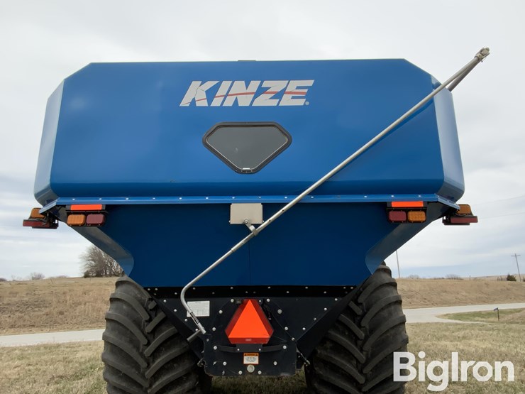 2015-kinze-1100-image-14