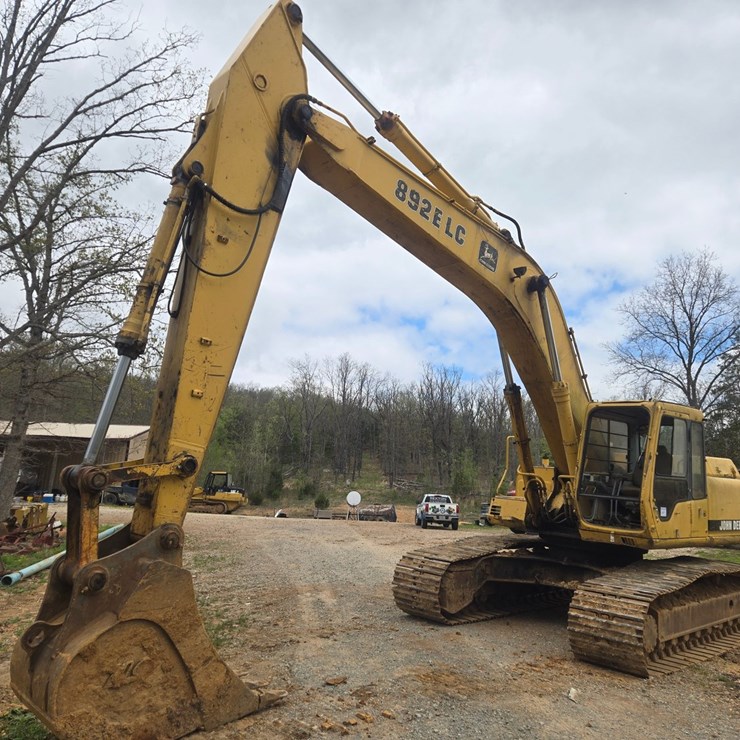 DEERE 892E LC