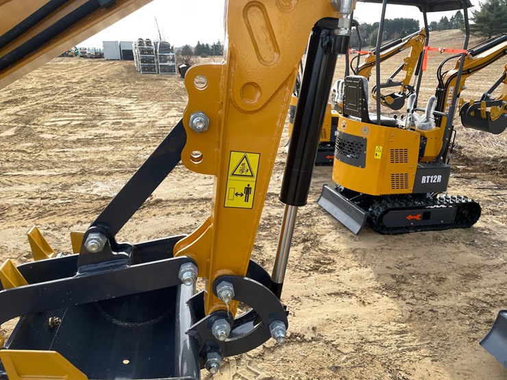 #1039-•-new-ats-rt12r-mini-excavator-image-25