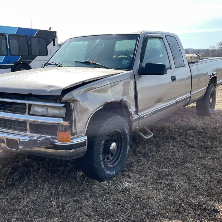 2000 CHEVROLET 2500