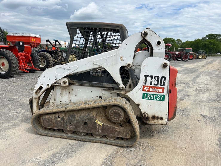 2013-bobcat-t190-image-2