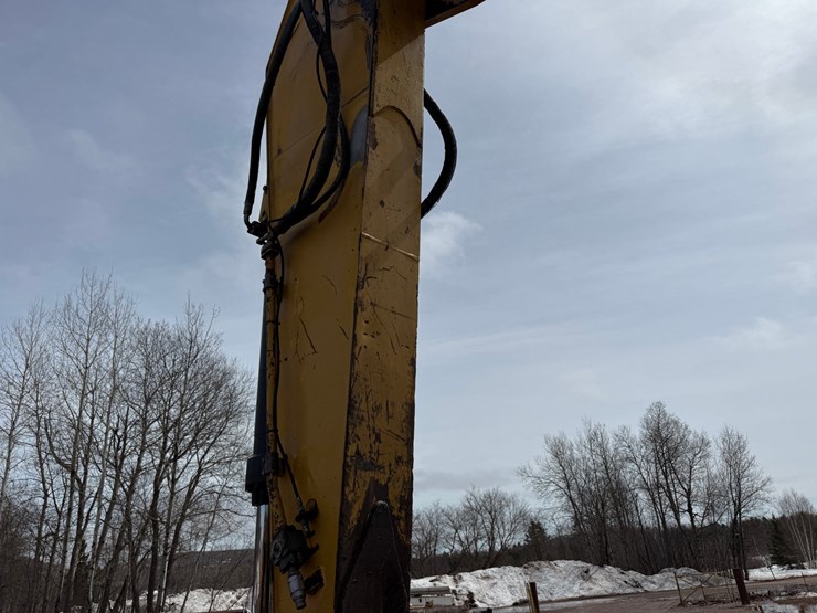 caterpillar-330d-image-35