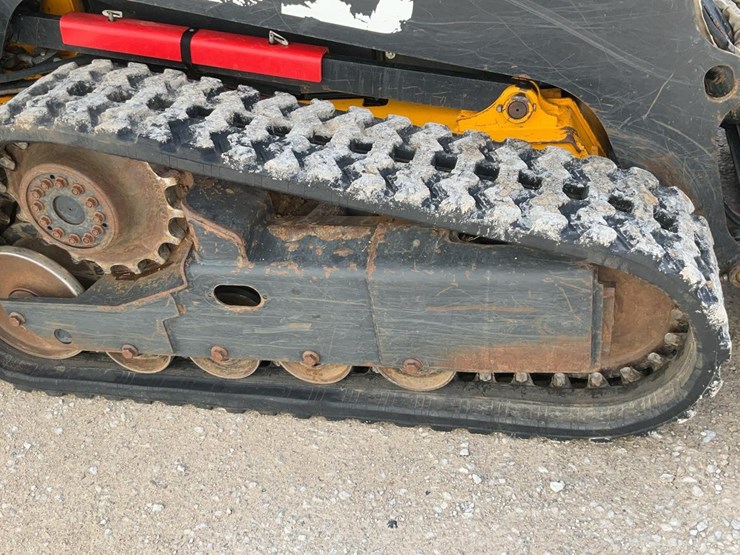 2021-jcb-215t-image-41