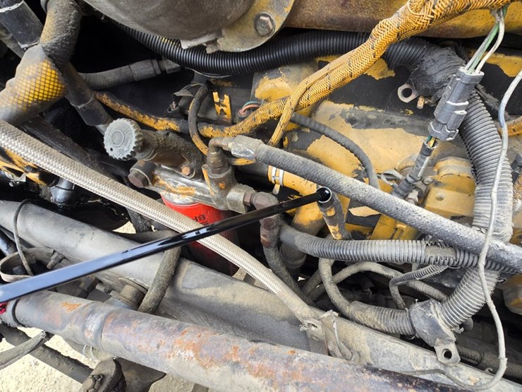 2000-peterbilt-379-image-48