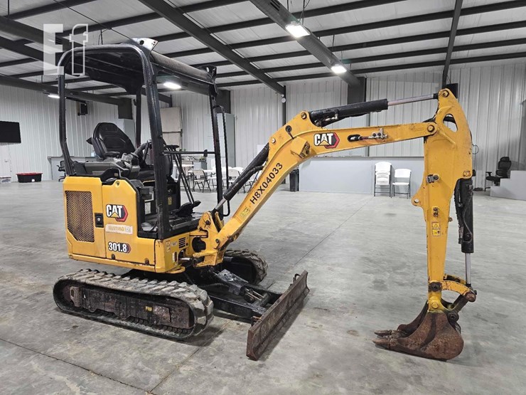 2021-caterpillar-301.8-image-2