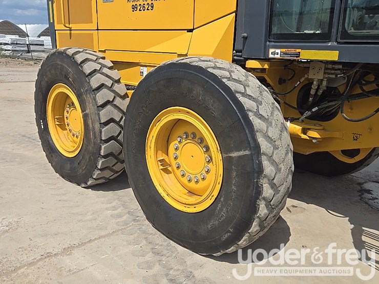 2019-deere-670g-image-20