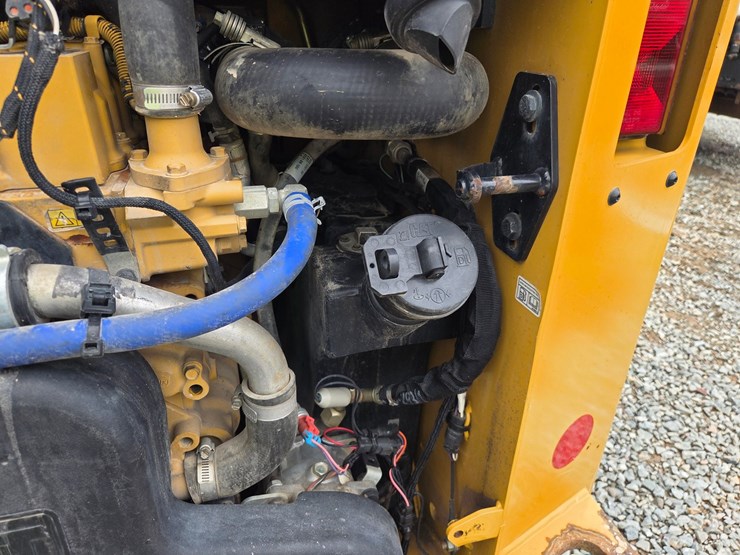 caterpillar-259d3-image-32