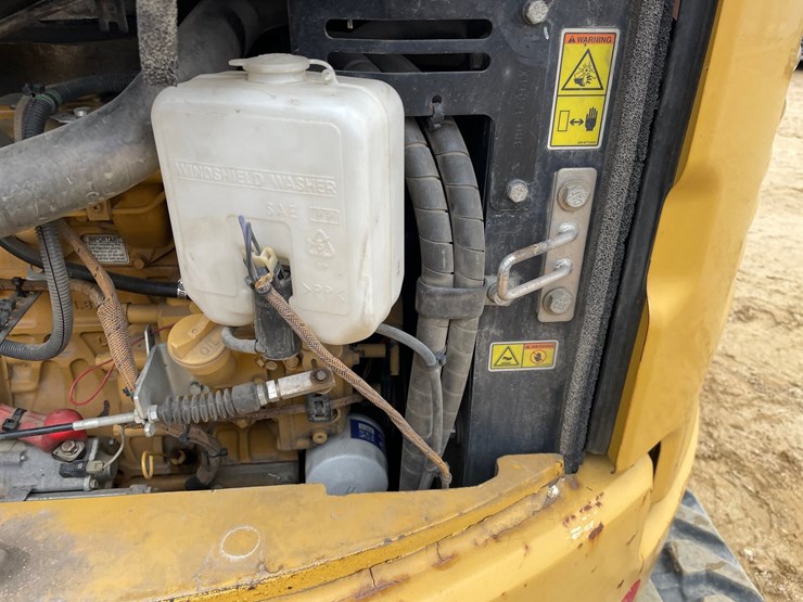 2014-caterpillar-303.5-image-62