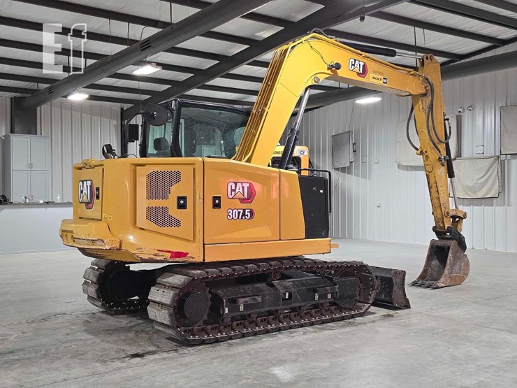 2022-caterpillar-307.5-image-3
