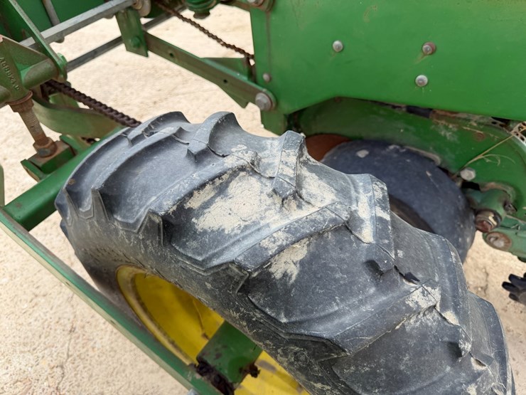 john-deere-1720-image-9