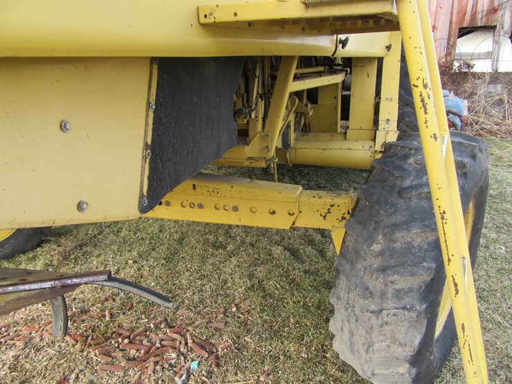 new-holland-tr96-image-23