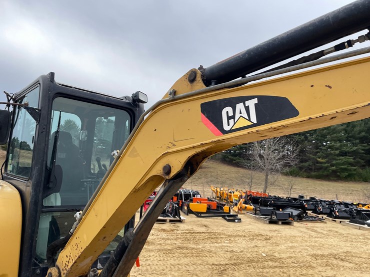 2014-caterpillar-303.5-image-34
