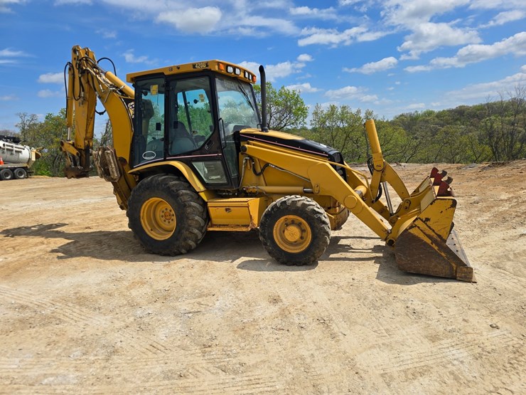 2005-caterpillar-420d-image-20