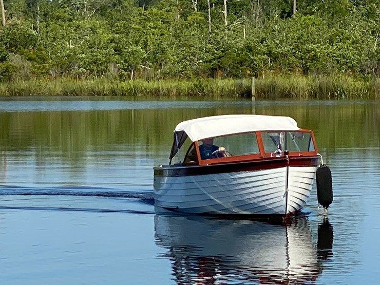 #9548-•-the-“nectar”-–-17’-vintage-wooden-boat,-true-collector’s-piece-image-23