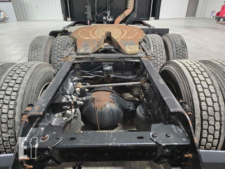 2009-kenworth-t660-image-20