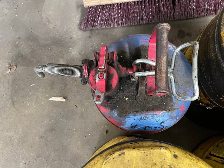 #2578-•-metal-fuel-cans-(columbia-heights,-mn)-image-9