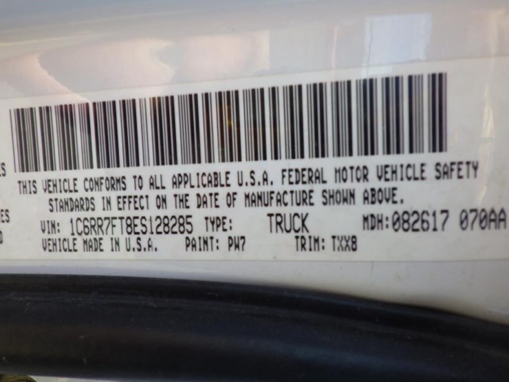 2014-dodge-1500-image-17