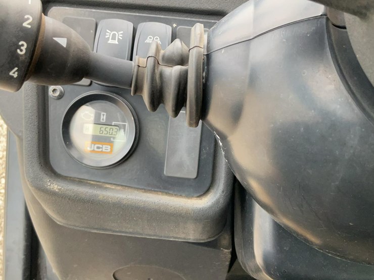 2022-jcb-510-56-image-27
